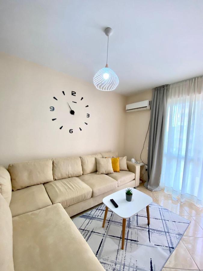 Chlo apartment 2 Tirana Esterno foto